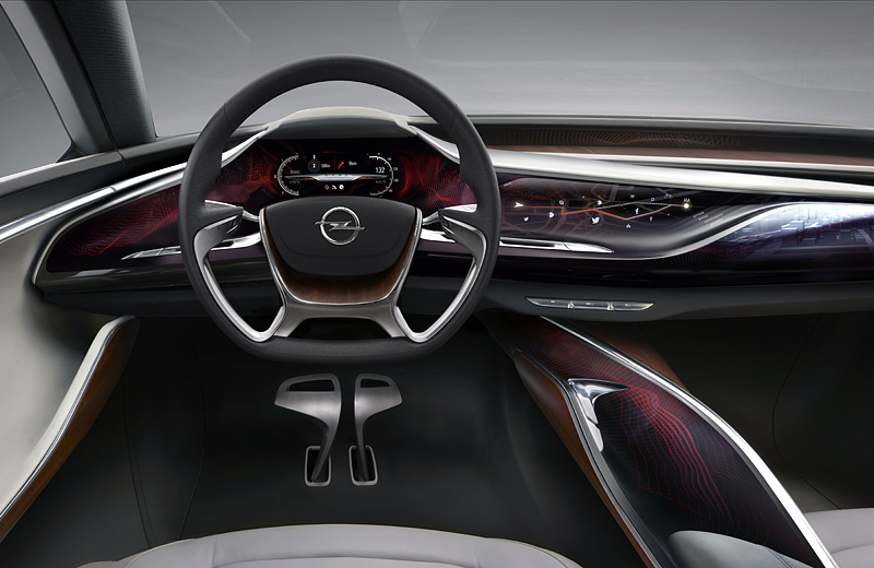 Opel Monza Concept - автомобиль, показывающий направление дизайна новинок Opel